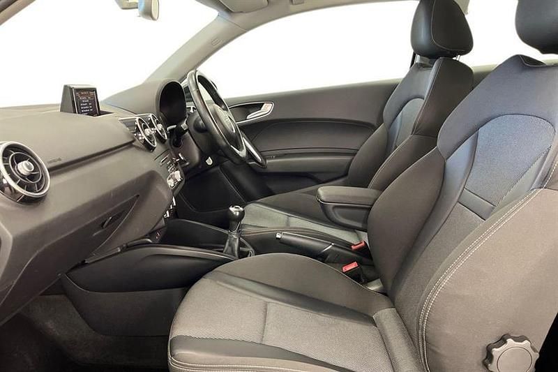 Used Audi A1 Sport 95 HP (69 kW) 2016 Black Hatchback