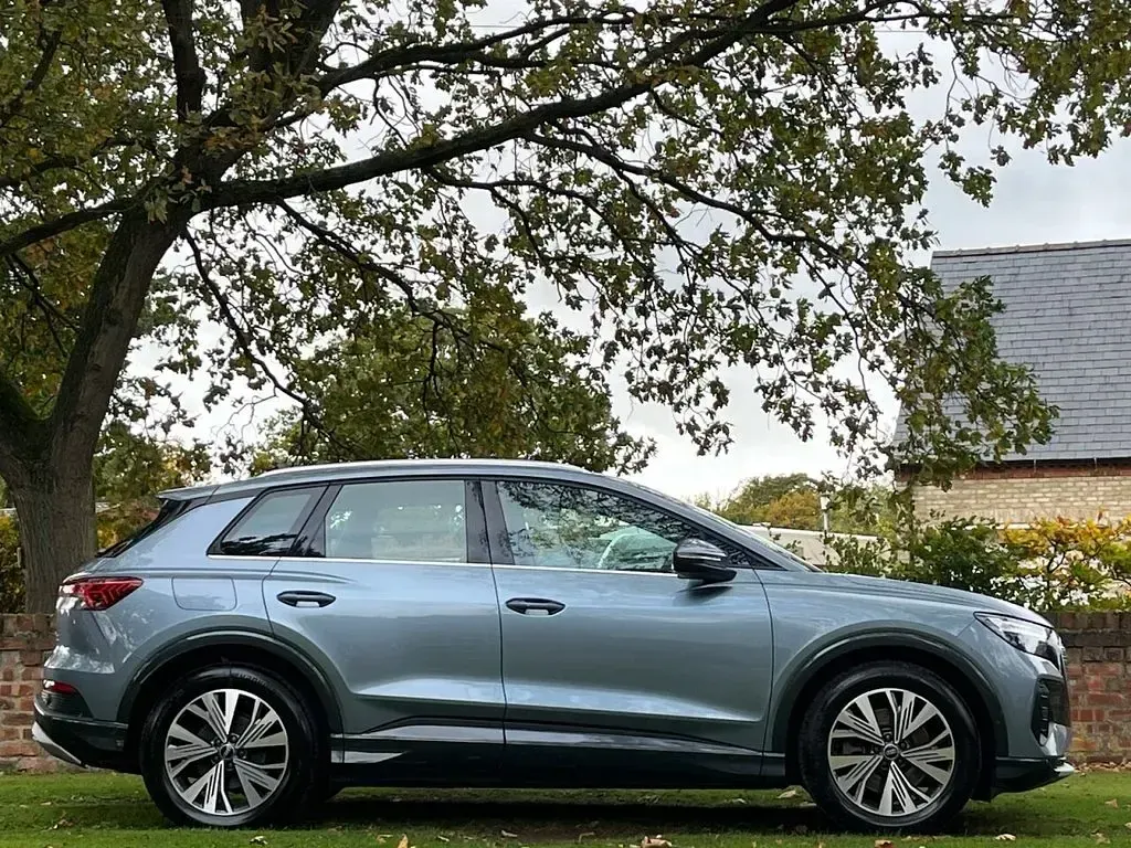 Used Audi Q4 e-tron Sport 219 kW (299 HP) 2022 Blue SUV