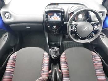 Używany Citroën C1 Shine 72 KM (52 kW) 2021 Niebieski Hatchback