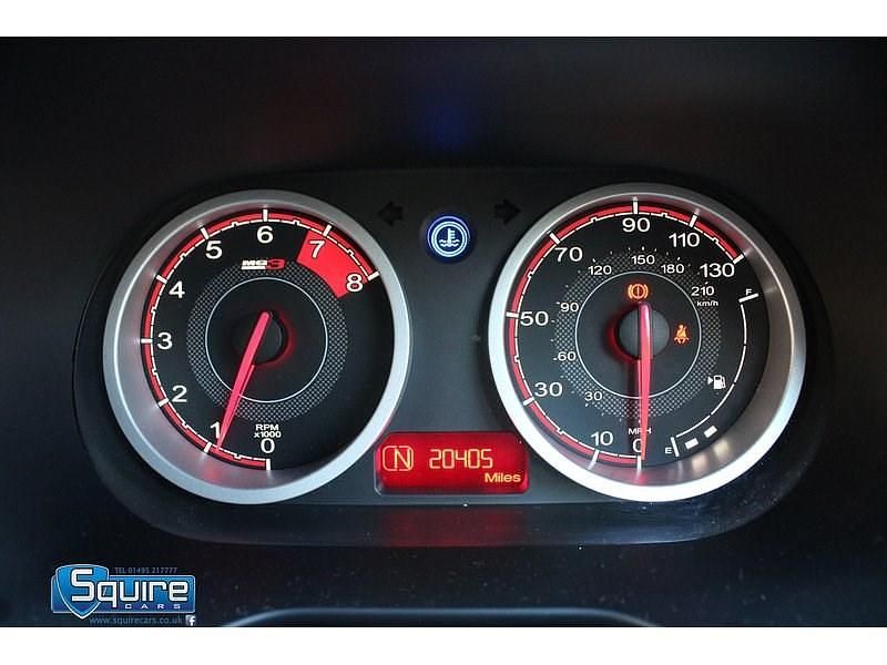 Used MG MG3 Exclusive 106 HP (77 kW) 2023 Silver Hatchback