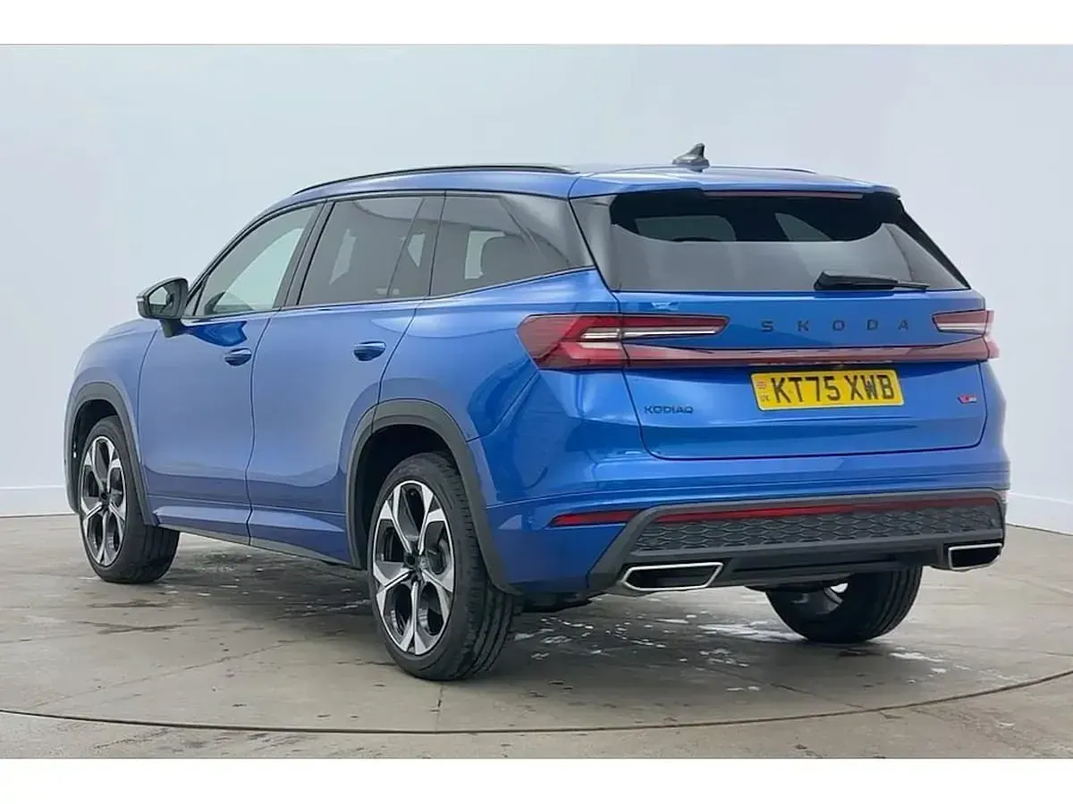 Used Skoda Kodiaq vRS 195 HP (143 kW) 2026 Race blue metallic SUV