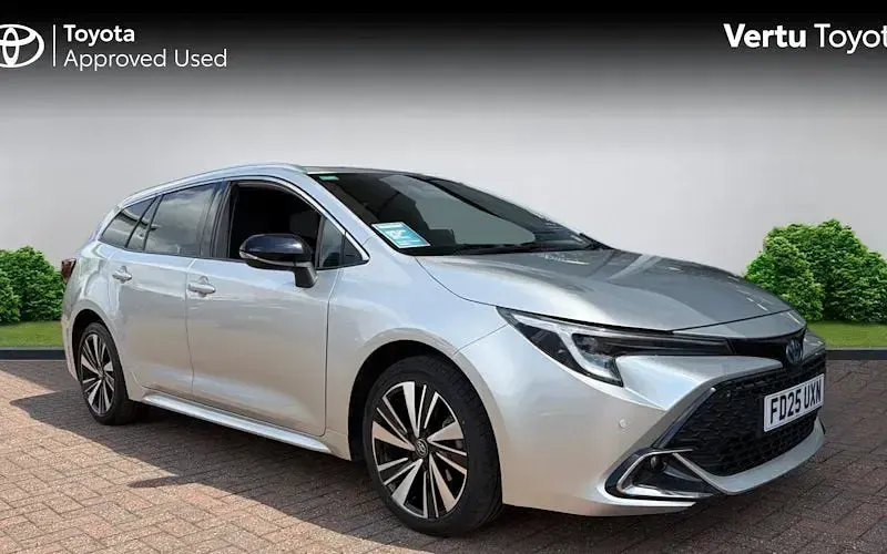 Used Toyota Corolla Design 140 HP (102 kW) 2025 Estate