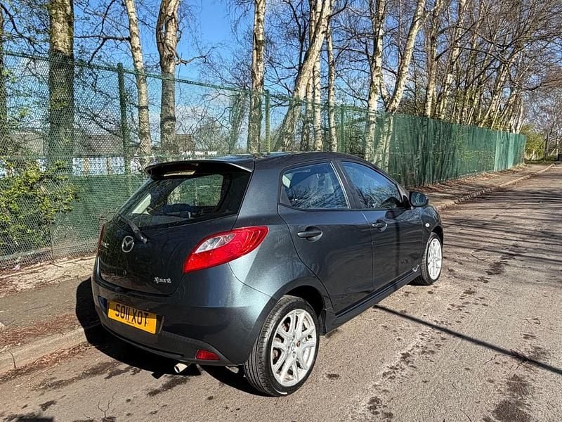 Used Mazda 2 Inclusive 102 HP (75 kW) 2011 Grey Hatchback