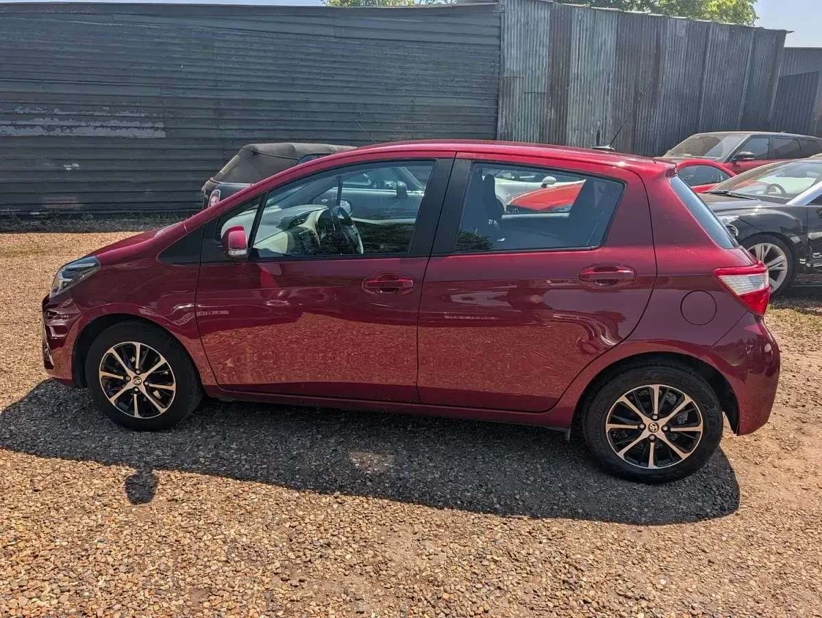 Used Toyota Yaris 107 HP (78 kW) 2018 Red Hatchback