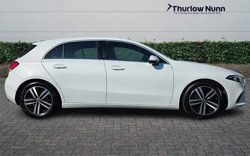 Used Mercedes A180 Executive 136 HP (100 kW) 2021 White Hatchback