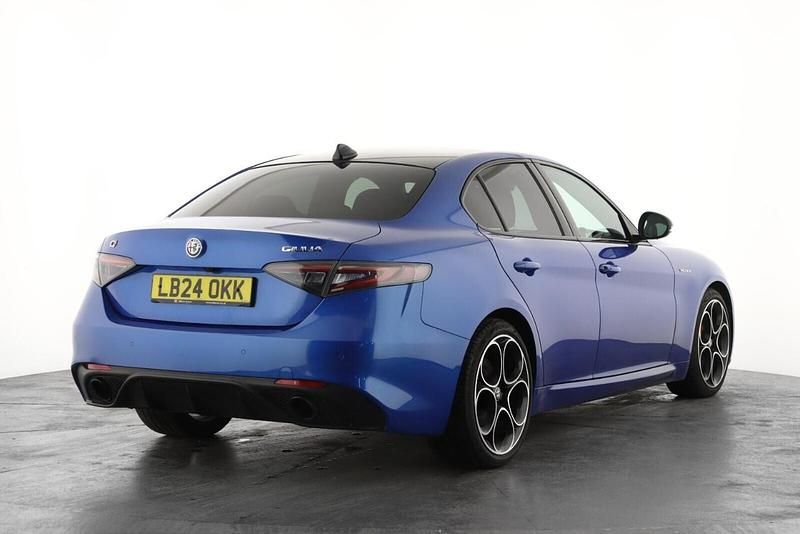 Used Alfa Romeo Giulia Sprint 276 HP (202 kW) 2024 Blue Sedan