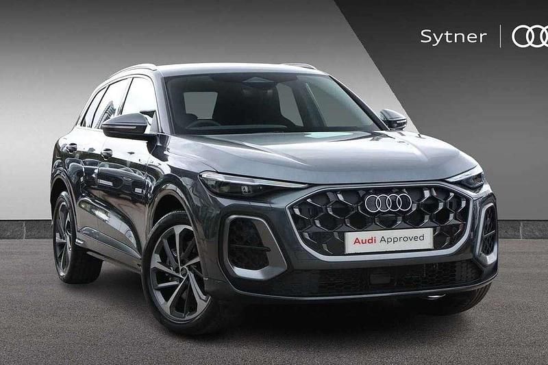 Grey Used 2025 Audi Q5 S-Line SUV | £49,000 - Image 1/4