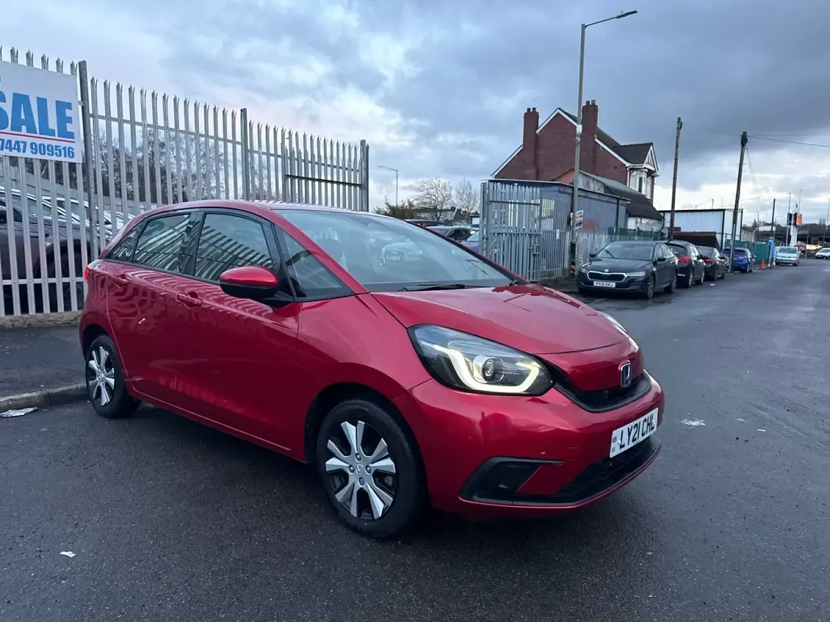 Used Honda Jazz Hybrid 109 HP (80 kW) 2021 Red Hatchback