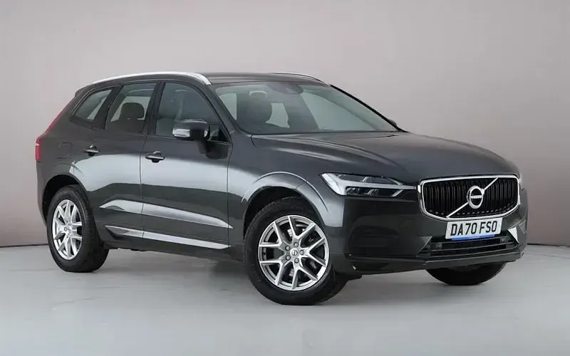 Used Volvo XC60 Momentum 250 HP (183 kW) 2020 SUV