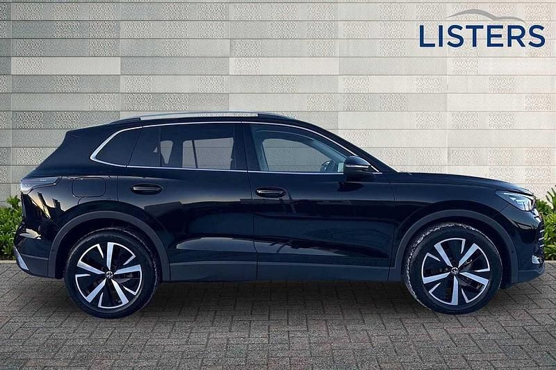 New VW Tiguan Elegance 150 HP (110 kW) 2025 Grenadilla black SUV