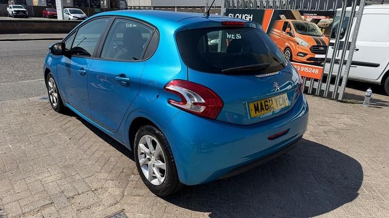 Used Peugeot 208 Active 82 HP (60 kW) 2012 Blue Hatchback