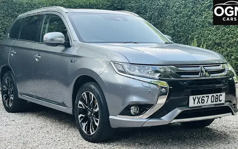 Used Mitsubishi Outlander P-HEV 203 HP (149 kW) 2017 SUV