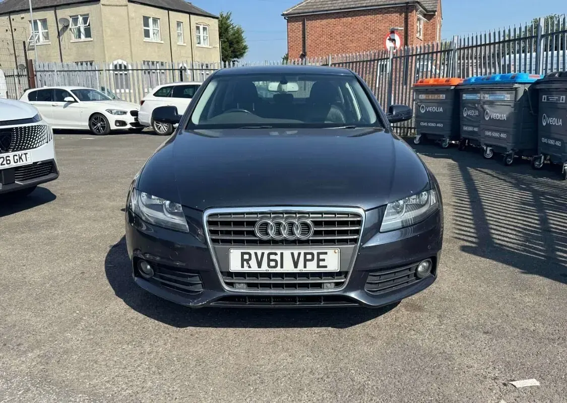 Used Audi A4 2011 Blue Sedan