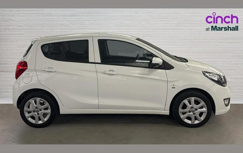 Used Vauxhall Viva 73 HP (53 kW) 2019 White Hatchback