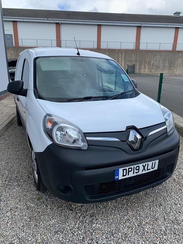 Used Renault Kangoo Business 44 kW (60 HP) 2019 White MPV