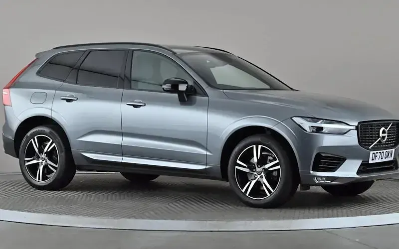 Used Volvo XC60 R-Design 250 HP (183 kW) 2020 SUV