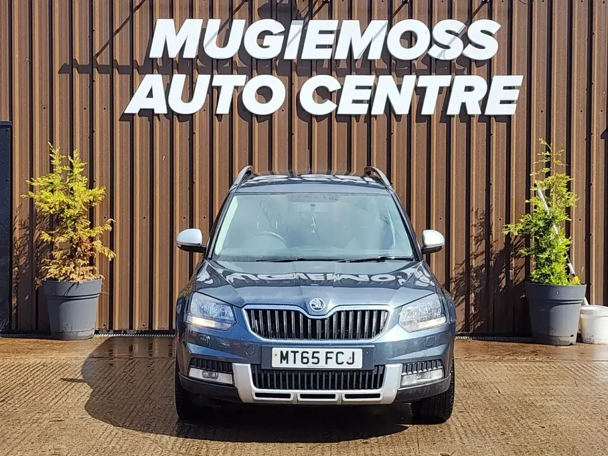 Used Skoda Yeti Business Line 110 HP (80 kW) 2015 Grey SUV