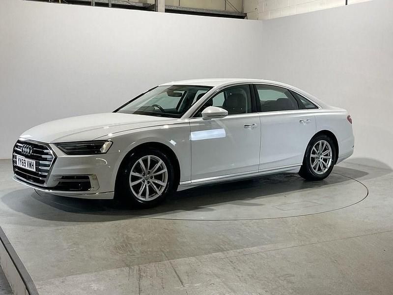 Used Audi A8 Advanced 286 HP (210 kW) 2019 White Sedan