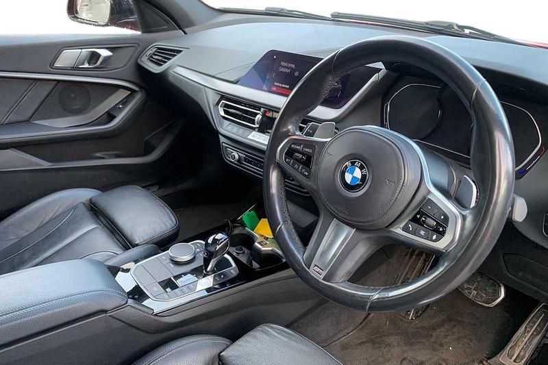 Used BMW 118 M Sport 150 HP (110 kW) 2020 Red Hatchback