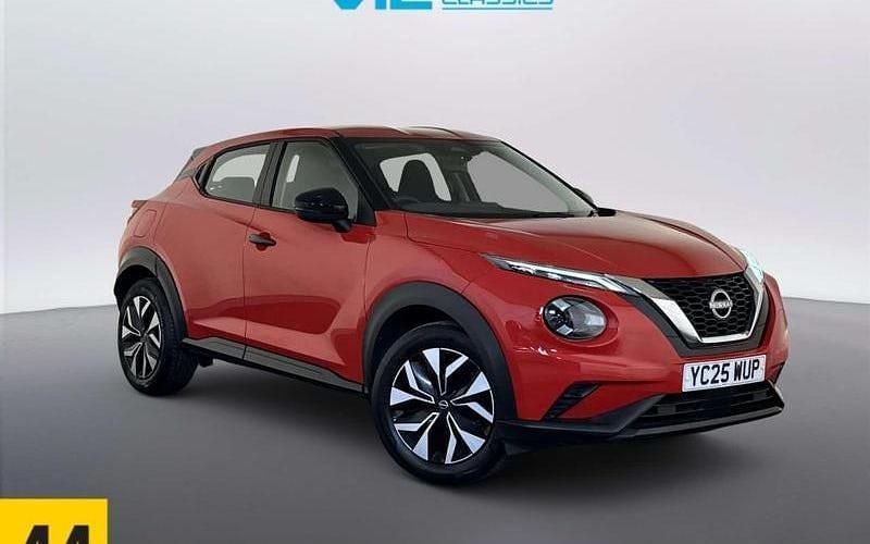 Usado Nissan Juke Acenta Premium 114 HP (83 kW) 2025 SUV