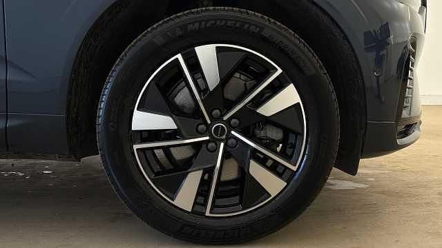 Second-hand Volvo XC60 Plus 247 CP (181 kW) 2026 SUV