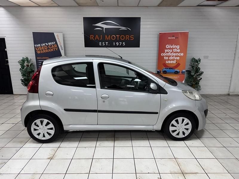 Used Peugeot 107 Active 68 HP (50 kW) 2012 Silver Hatchback