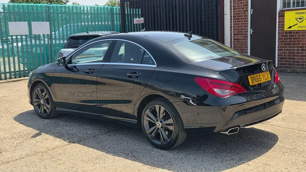 Used Mercedes CLA180 122 HP (89 kW) 2015 Black Coupe