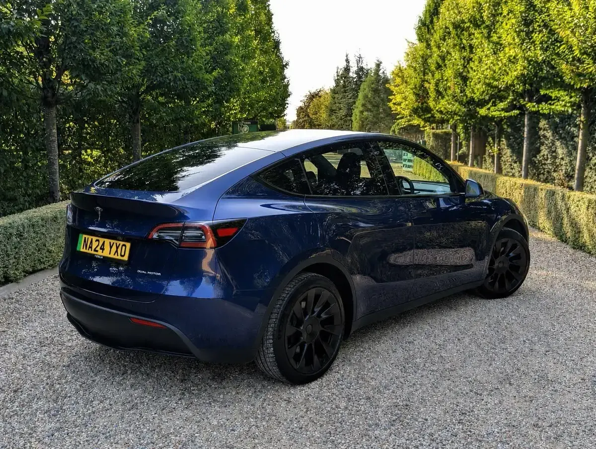 Used Tesla Model Y Long Range AWD 378 kW (514 HP) 2024 Blue SUV