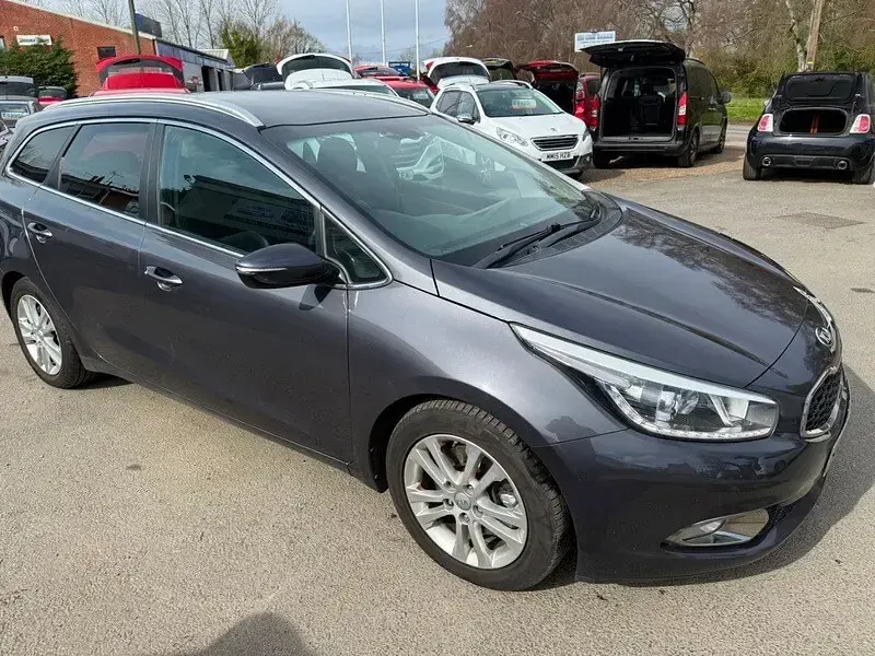 Used Kia Ceed 2015 Silver Hatchback