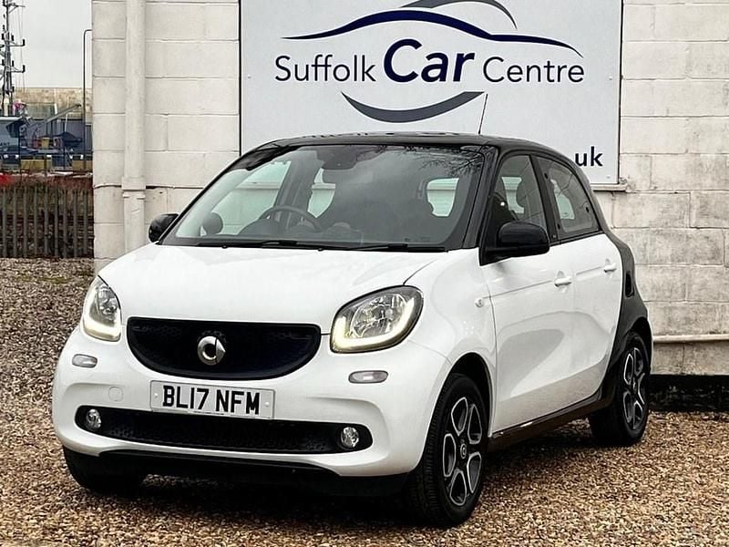 White Used 2017 Smart ForFour Premium Hatchback | £5,995 (Fair price) - Image 1/3