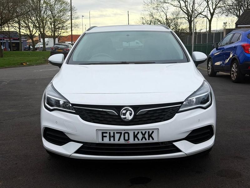 Second-hand Vauxhall Astra 105 CP (77 kW) 2021 Alb Break