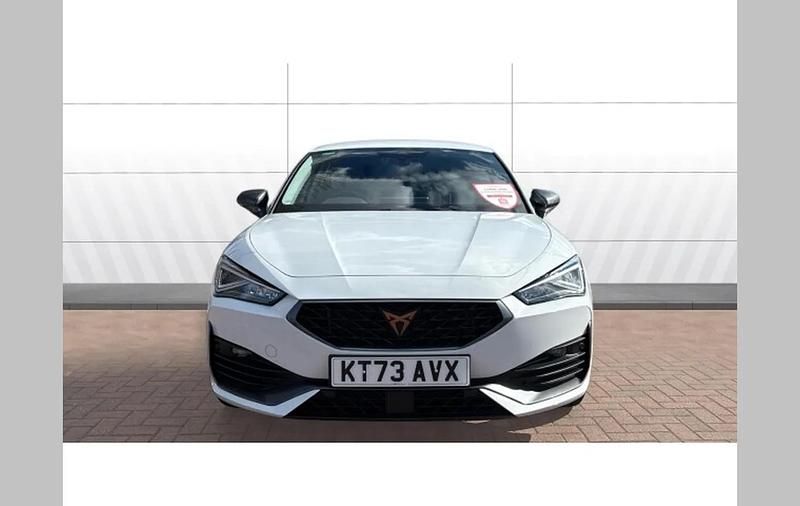 Used Cupra Leon 150 HP (110 kW) 2023 White Hatchback