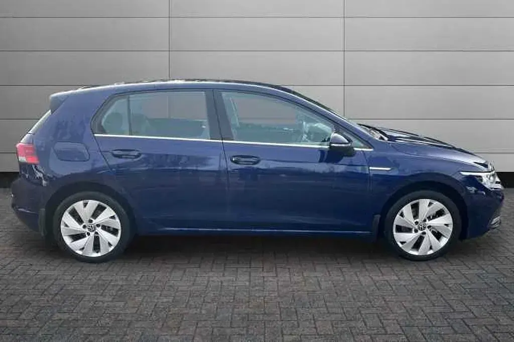 Used VW Golf VIII 148 HP (108 kW) 2020