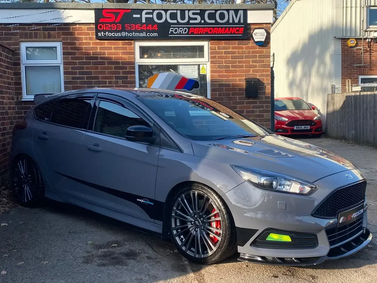 Used Ford Focus ST 250 HP (183 kW) 2015 Grey Hatchback