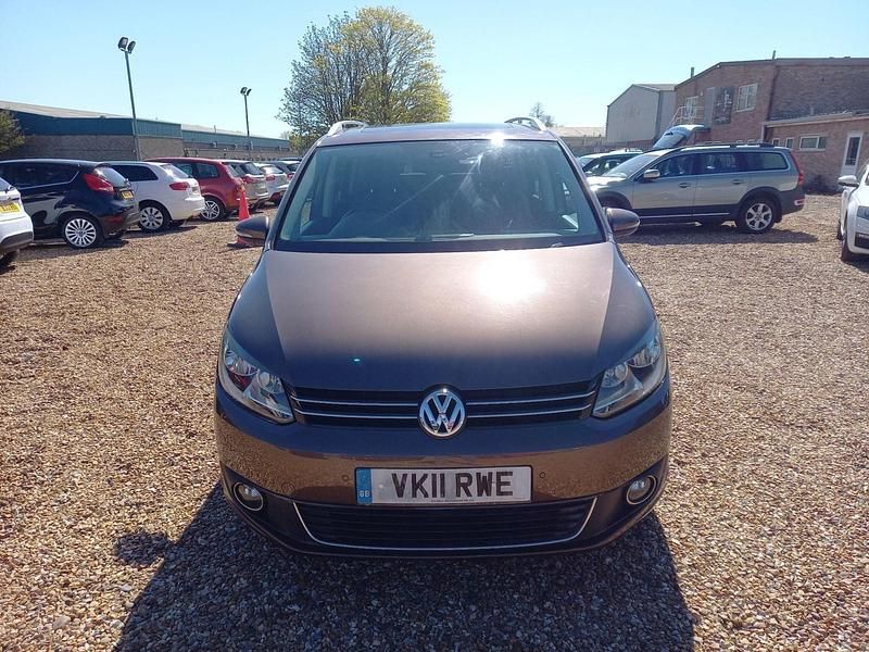 Used VW Touran Sportline 140 HP (102 kW) 2011 Brown MPV