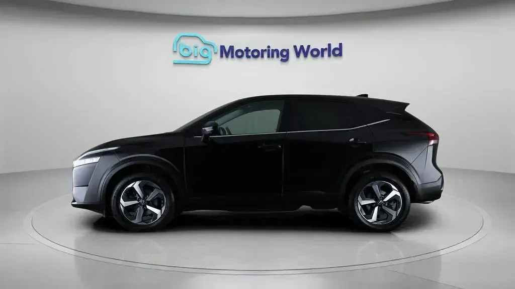 Used Nissan Qashqai N-Connecta 140 HP (102 kW) 2023 Black SUV