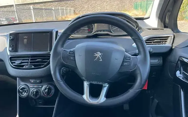 Used Peugeot 208 Active 82 HP (60 kW) 2017 Grey Hatchback