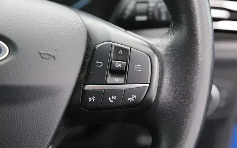 Used Ford Focus Titanium 120 HP (88 kW) 2018 Blue Hatchback
