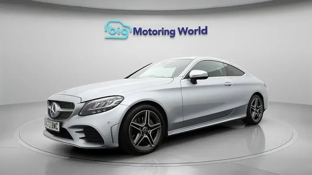 Usado Mercedes C200 AMG line 198 HP (145 kW) 2023 Prateado Coupé