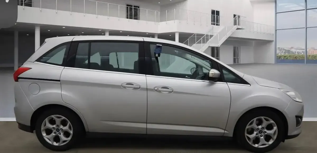 Used Ford Grand C-Max Zetec 115 HP (84 kW) 2014 Silver MPV