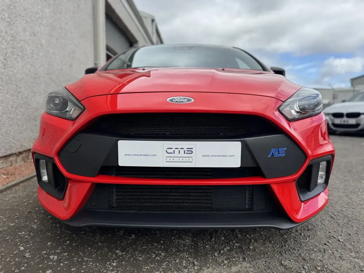 Used Ford Focus RS 350 HP (257 kW) 2018 Red Hatchback
