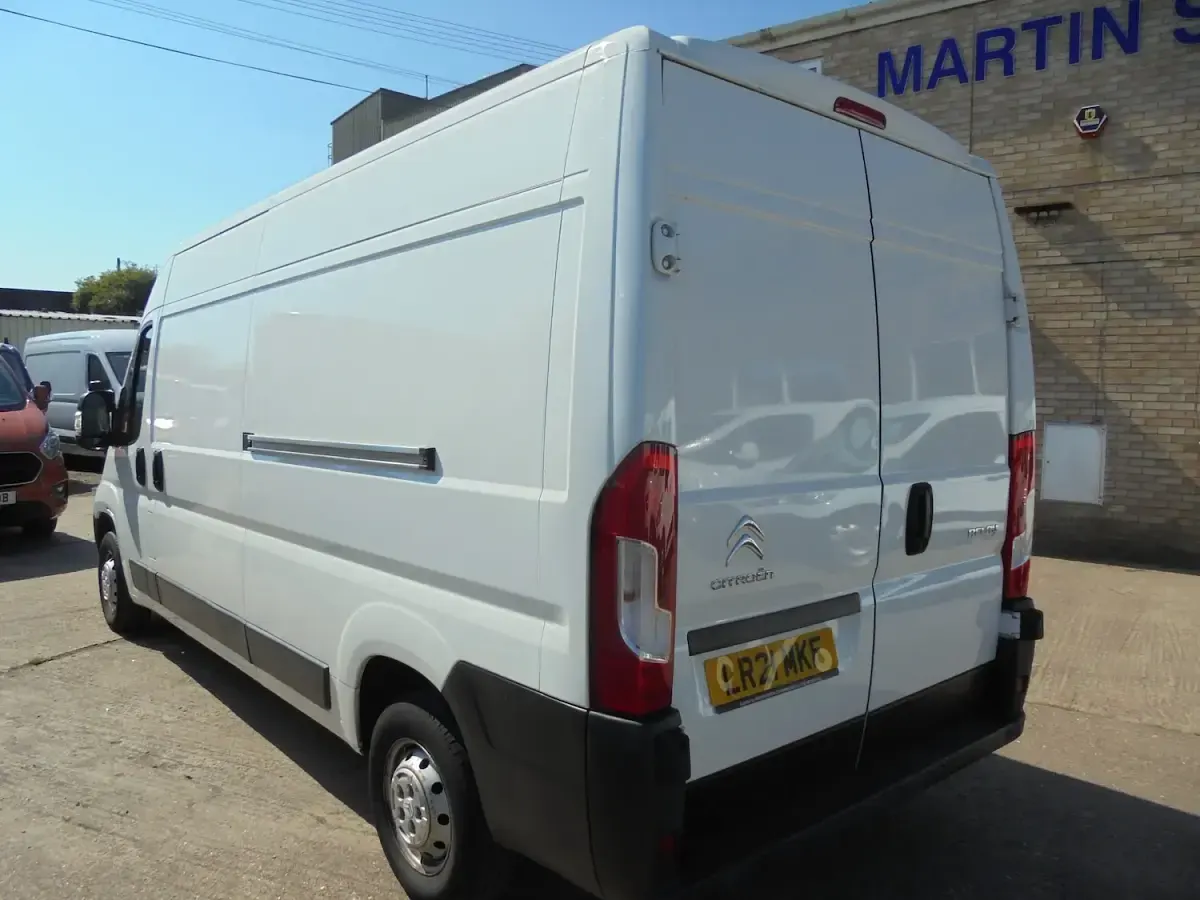 Used Citroën Relay 140 HP (102 kW) 2021 White Van