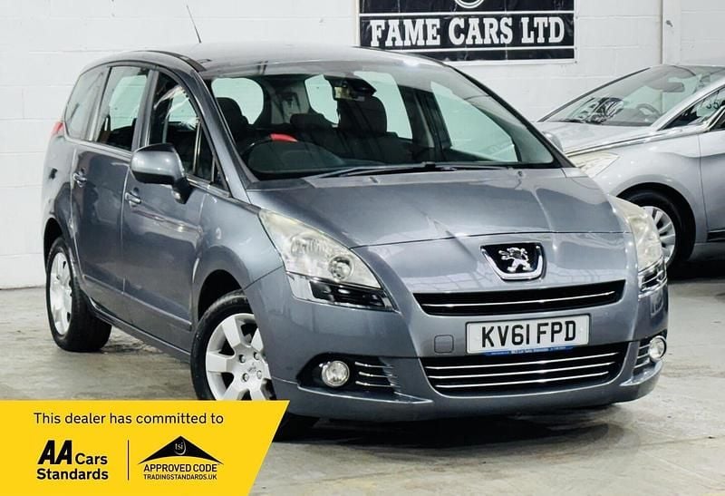 Grey Used 2011 Peugeot 5008 Sport MPV | £2,000 (Good price) - Image 1/3