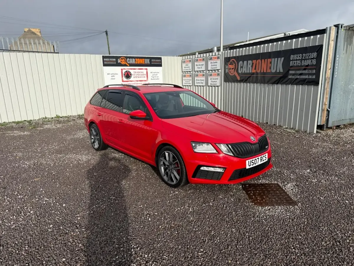 Used Skoda Octavia vRS 184 HP (135 kW) 2018 Red Estate