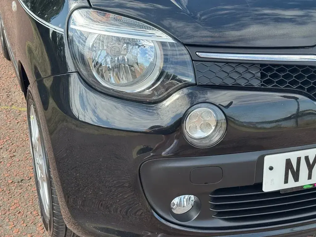 Used Renault Twingo Dynamique 70 HP (51 kW) 2015 Black Hatchback