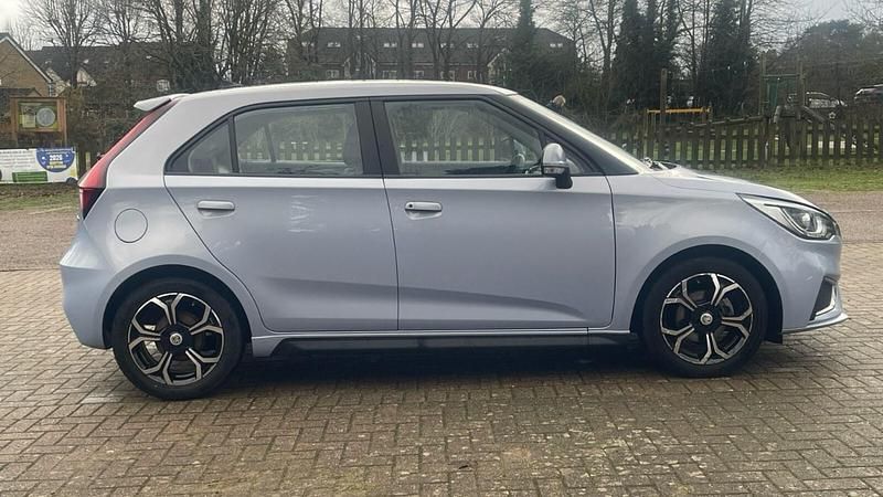 Used MG MG3 Exclusive 106 HP (77 kW) 2023 Silver Hatchback