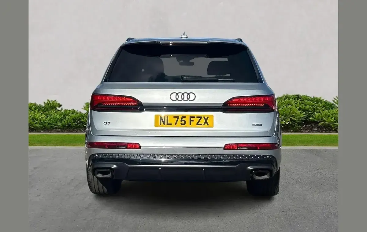 Used Audi Q7 Black Edition 340 HP (250 kW) 2025 Silver SUV