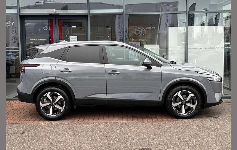 Used Nissan Qashqai N-Connecta 155 HP (114 kW) 2023 Grey SUV
