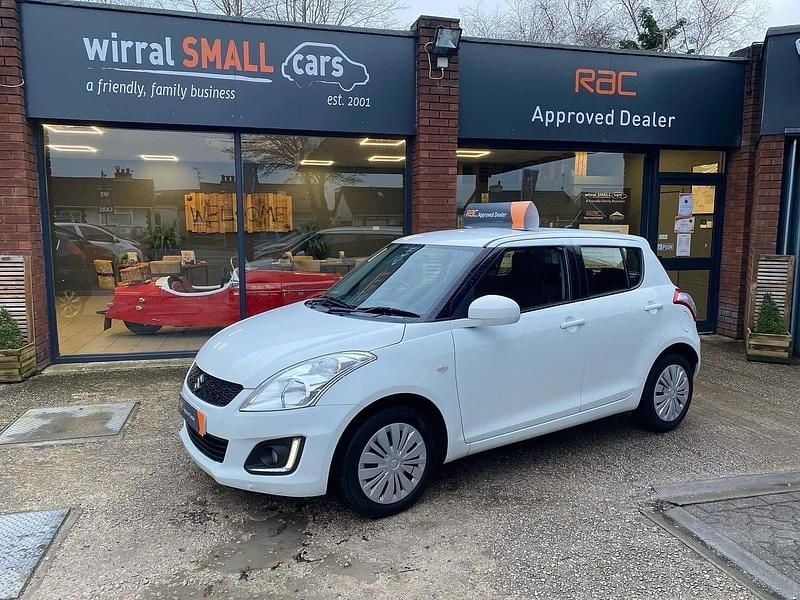 Used Suzuki Swift 2014 White Hatchback