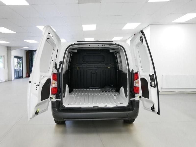 Used Peugeot E-Partner Premium 100 kW (136 HP) 2024 White MPV